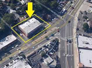 100 Northern Blvd, Great Neck, NY 11020