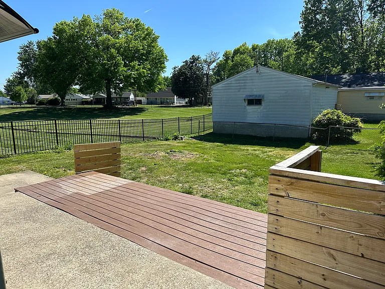 4826 Swallow Rd — Photo 27