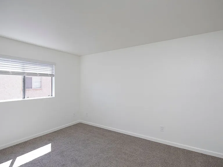 Bonita Heights Apartments — Photo 25