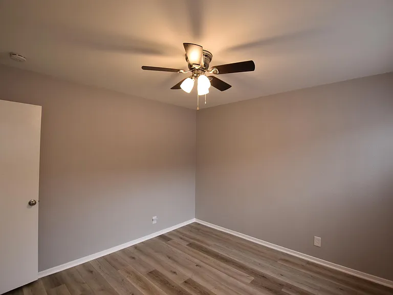 306 E Badillo St — Photo 13