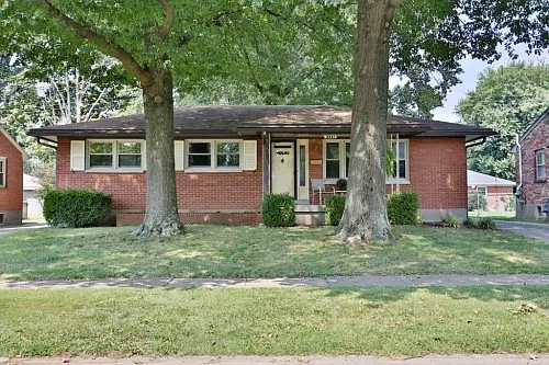 3031 Leman Dr photo 1