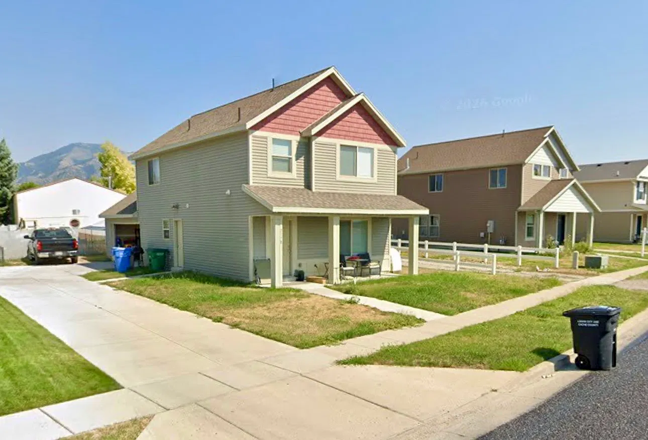 3 bed, 2.5 bath, 1488 sqft, $2,000 — Photo 2