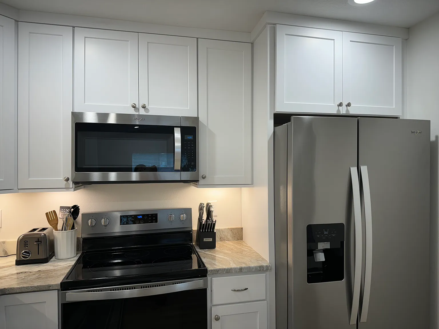 2 bed, 1400 sqft, $3,000 — Photo 2