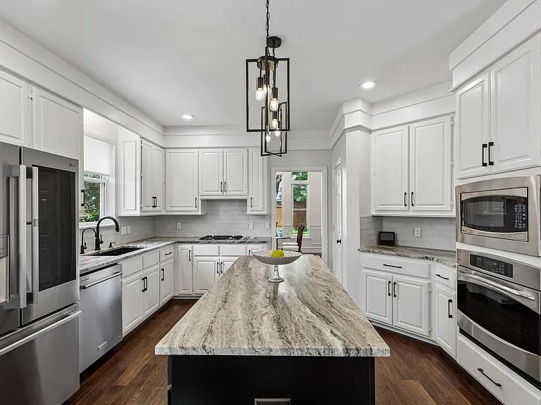 3605 Whitehaven Dr — Photo 9