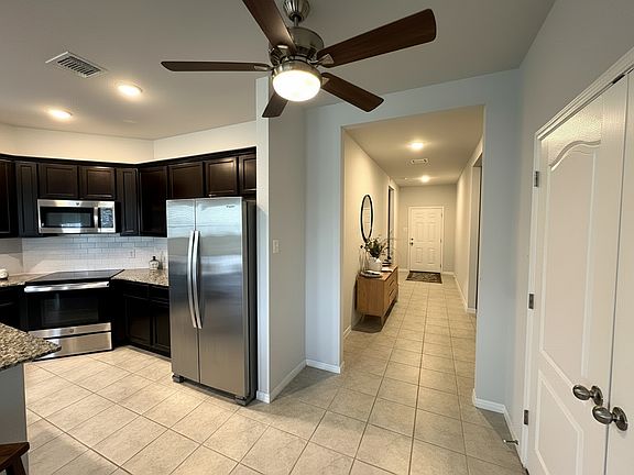 4th image of 7421 Garden Glen Dr