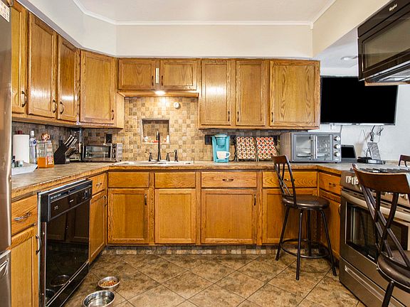 4th image of 4910 Mayfair Pl