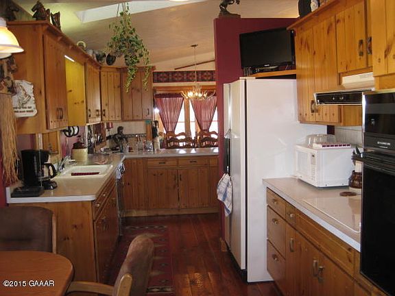 4th image of 755 County Road 14 NE