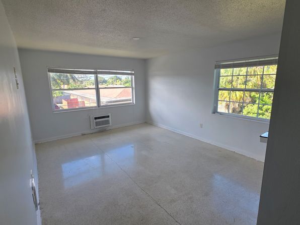 1530 Forest Hill Blvd APT 12