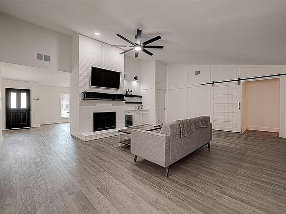 3rd image of 3511 Coltwood Dr