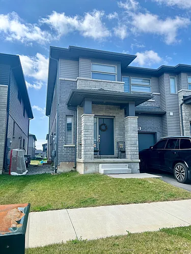 76 William St Photo 1