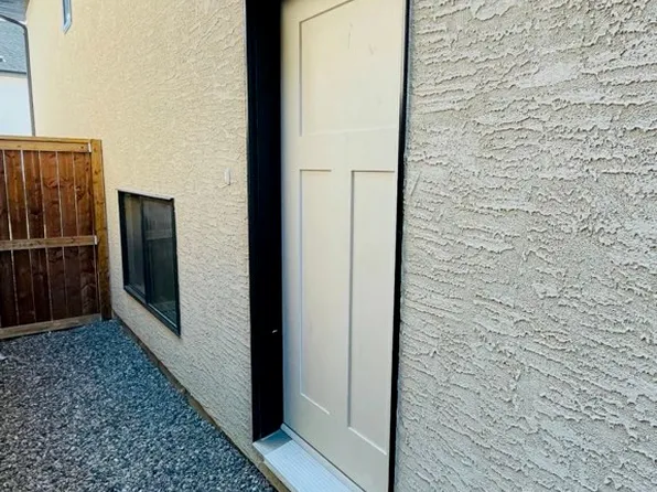 224 Hamm Cres #B, Saskatoon, SK S7V 0R9