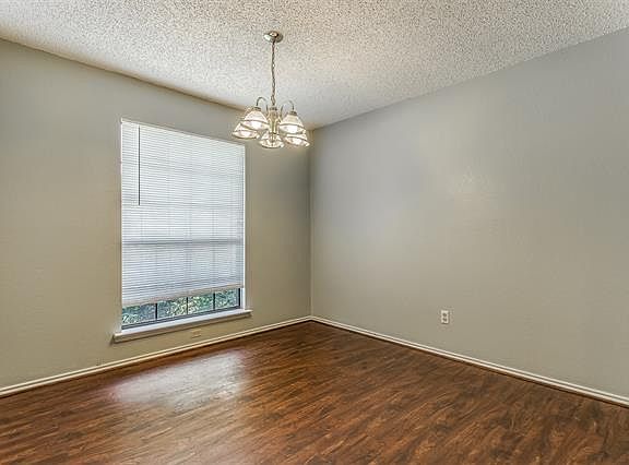 4th image of 720 Ballard St