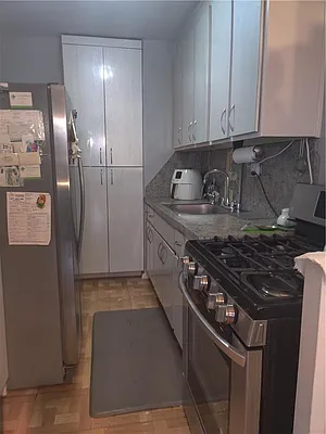 Sold by Maximillion Realty, Inc. | media 60