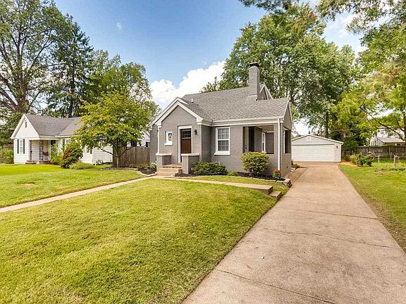 3rd image of 2612 Bayard Park Dr