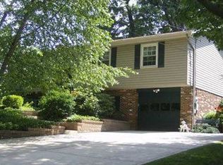 3240 Greenfield Rd, Glenshaw, PA 15116