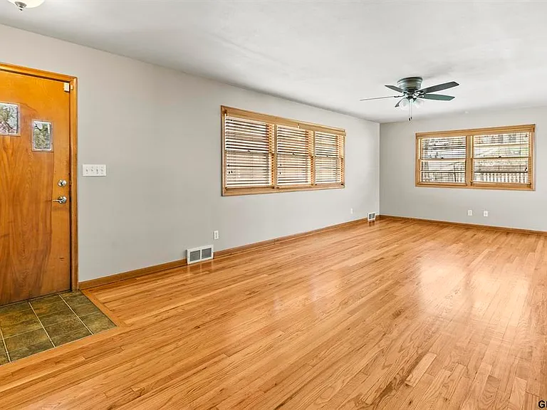 5518 Woolworth Ave — Photo 20