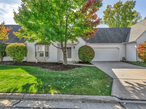 19345 Wheelers Ln #120, Strongsville, OH 44149