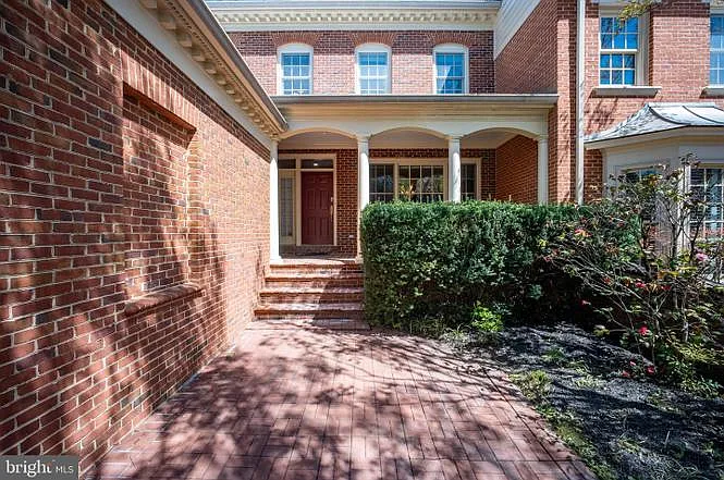 7809 Hidden Meadow Ter — Photo 26