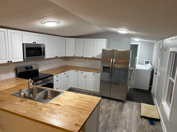 162 Pebblewood Drive, Charlestown, NH 03603