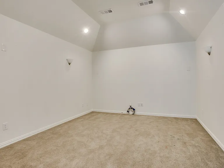 2313 Westlake Ct — Photo 28