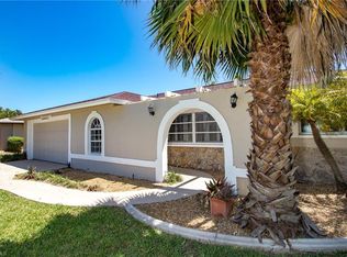 3927 SE 19th Pl, Cape Coral, FL 33904