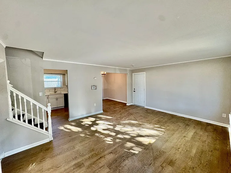 16 Indian Hill Ln — Photo 5