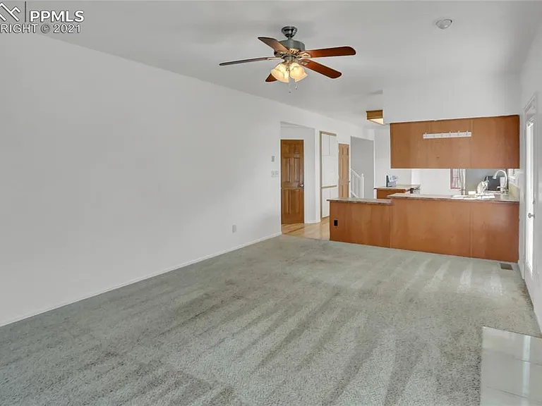 5650 Saddle Rock Rd — Photo 10