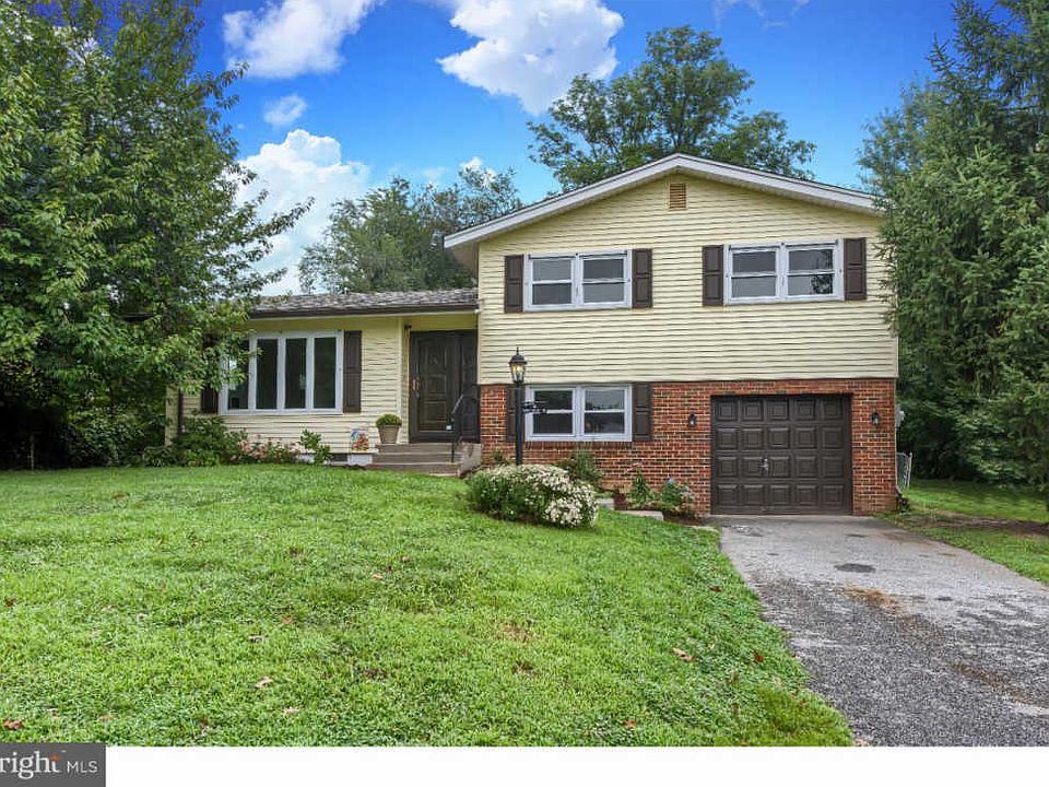 1st image of 1101 Monterey Pl