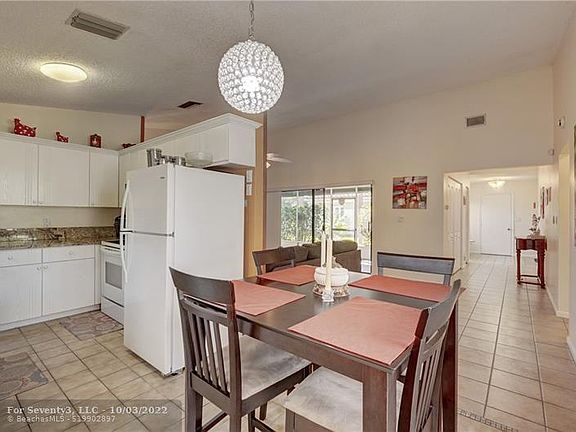 5th image of 206 NW 47th Ave