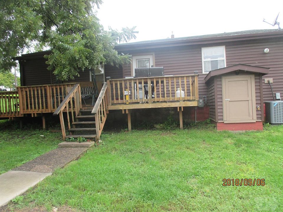 2nd image of 506 E 1st St