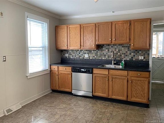 2nd image of 791 Brewster St #1