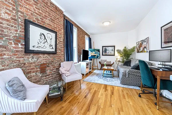 Rented by REAL New York | media 7