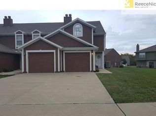 5565 NW Sunrise Meadow Ln #87-D, Lees Summit, MO 64064