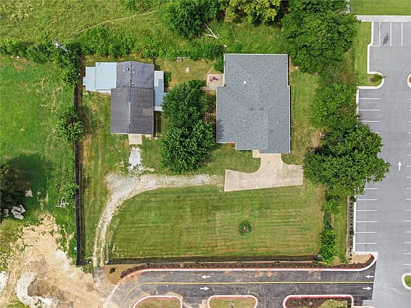 2nd image of 12842 Ruby Rd