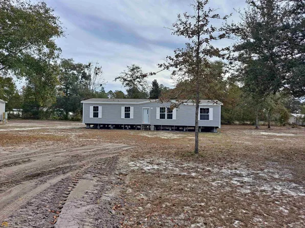 579 Palmhurst Dr, Folkston, GA 31537