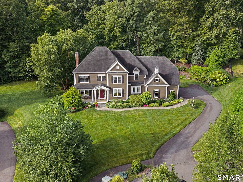 1st image of 5 Champlains Drive