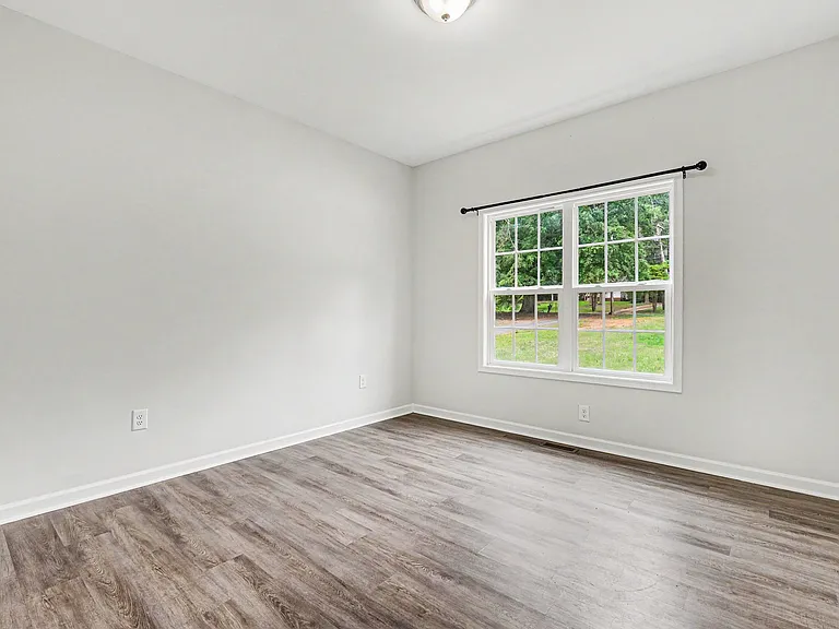 324 N Milford Rd — Photo 7