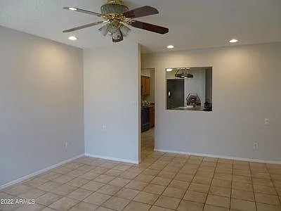 946 E Loma Vista Dr — Photo 3