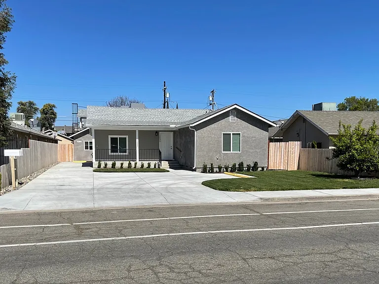 1225 Tulare St #A — Photo 3