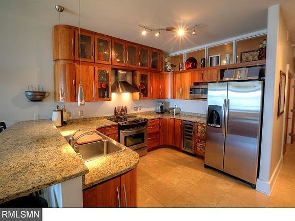 5th image of 900 S Lakeshore Dr