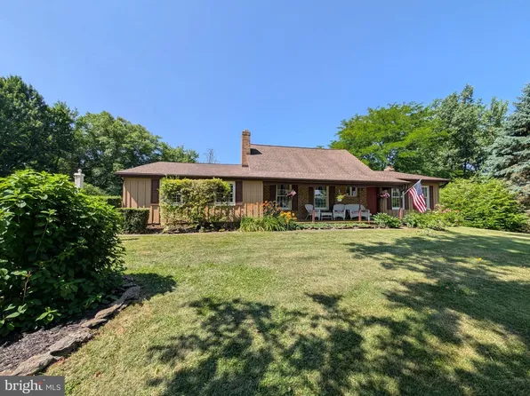 6163 Steltz Rd, Glen Rock, PA 17327