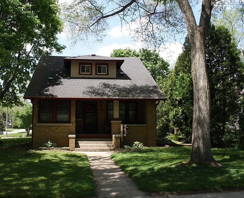 1st image of 1520 Lake DRIVE