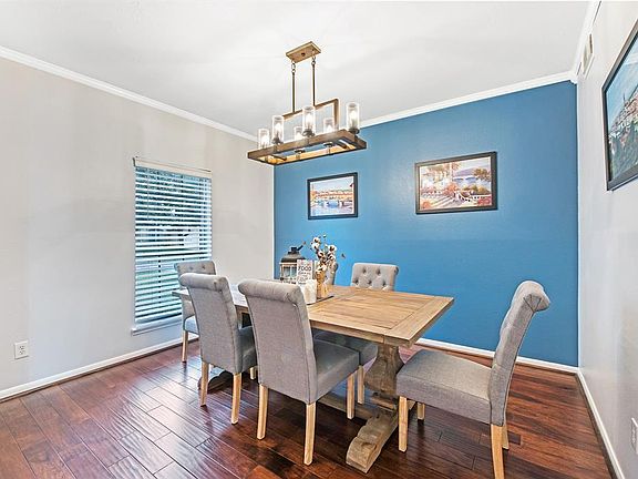 Formal Dining