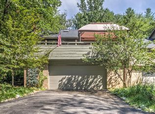 1574 Autumn Leaf Dr, Ballwin, MO 63021
