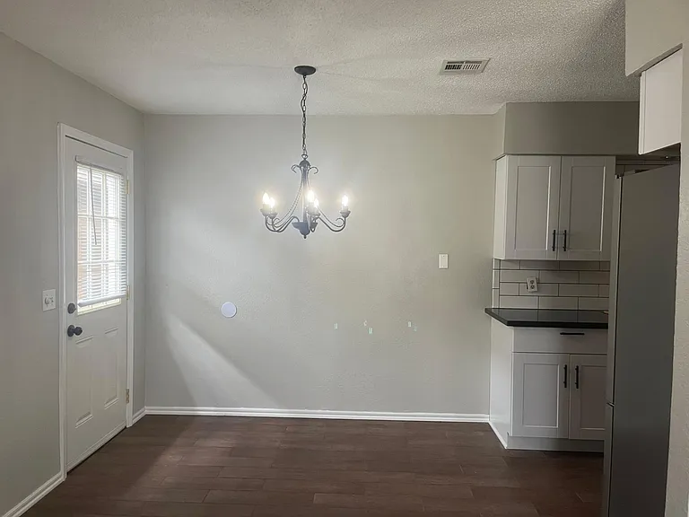 305 Belmont Dr — Photo 11