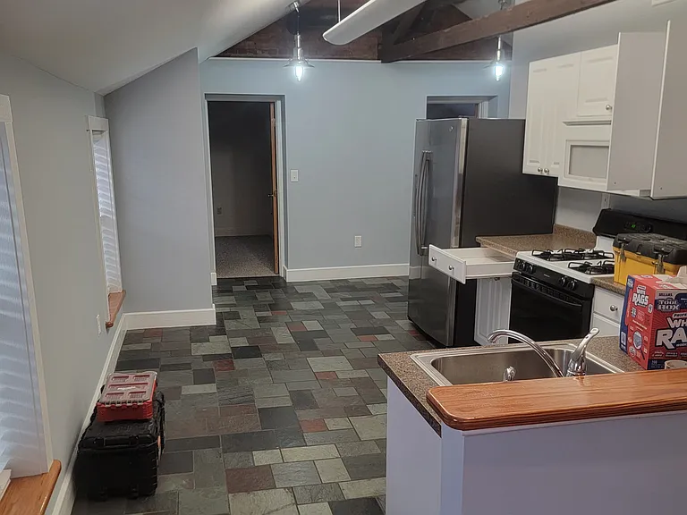 214 S New St #2 — Photo 2