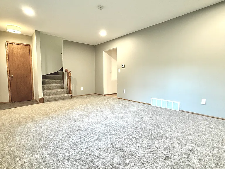 1008 W Devonshire Rd — Photo 17