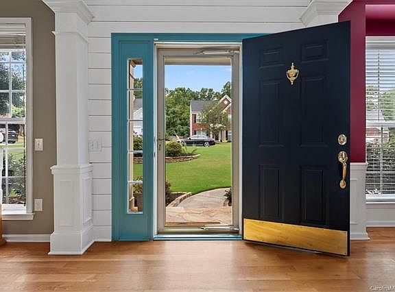3rd image of 3111 Surreyhill Ct