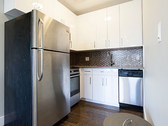 2nd image of 563 Greene Ave #4R