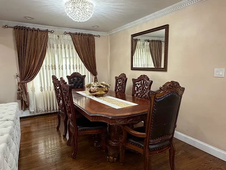 231 Sedore Ave #1 — Photo 4